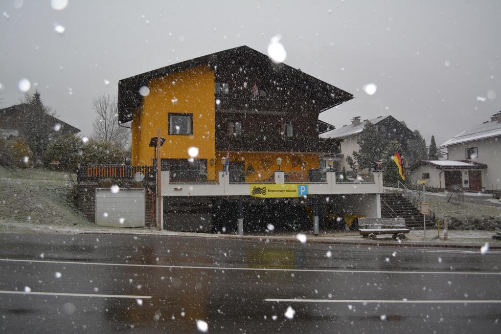 Guesthouse Mountain View Großkirchheim Eksteriør billede